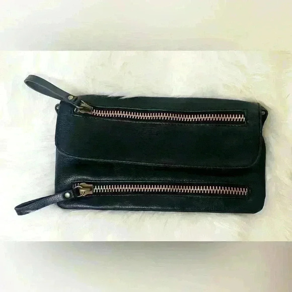 Hollywood Intuition by Jaye Hersh
Women Black Clutch - Picture 1 of 8
